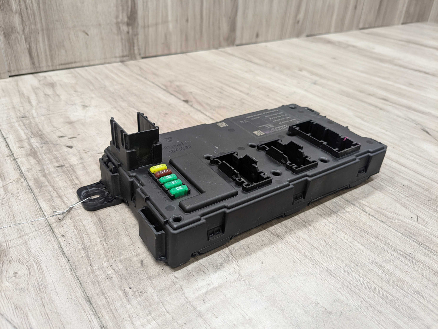 12-18 OEM BMW F82 F30 F32 REM Rear Body Control Unit Electronic Module BCM Box
