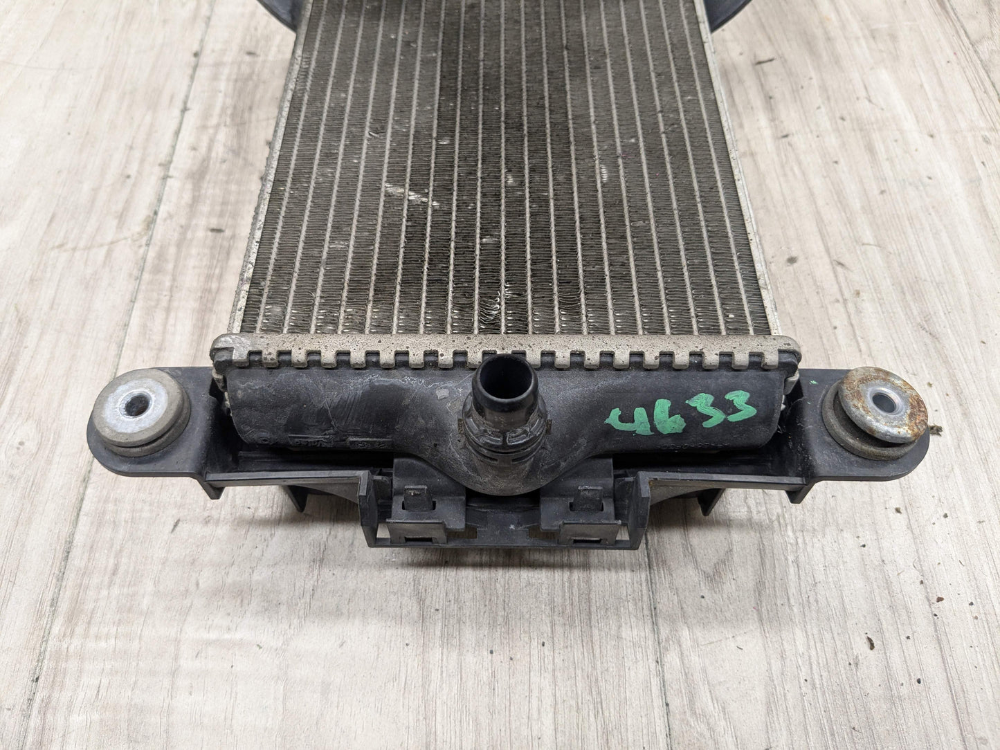 12-15 OEM BMW F22 F30 F32 F34 F36 Engine Oil Cooler Radiator Passenger Right