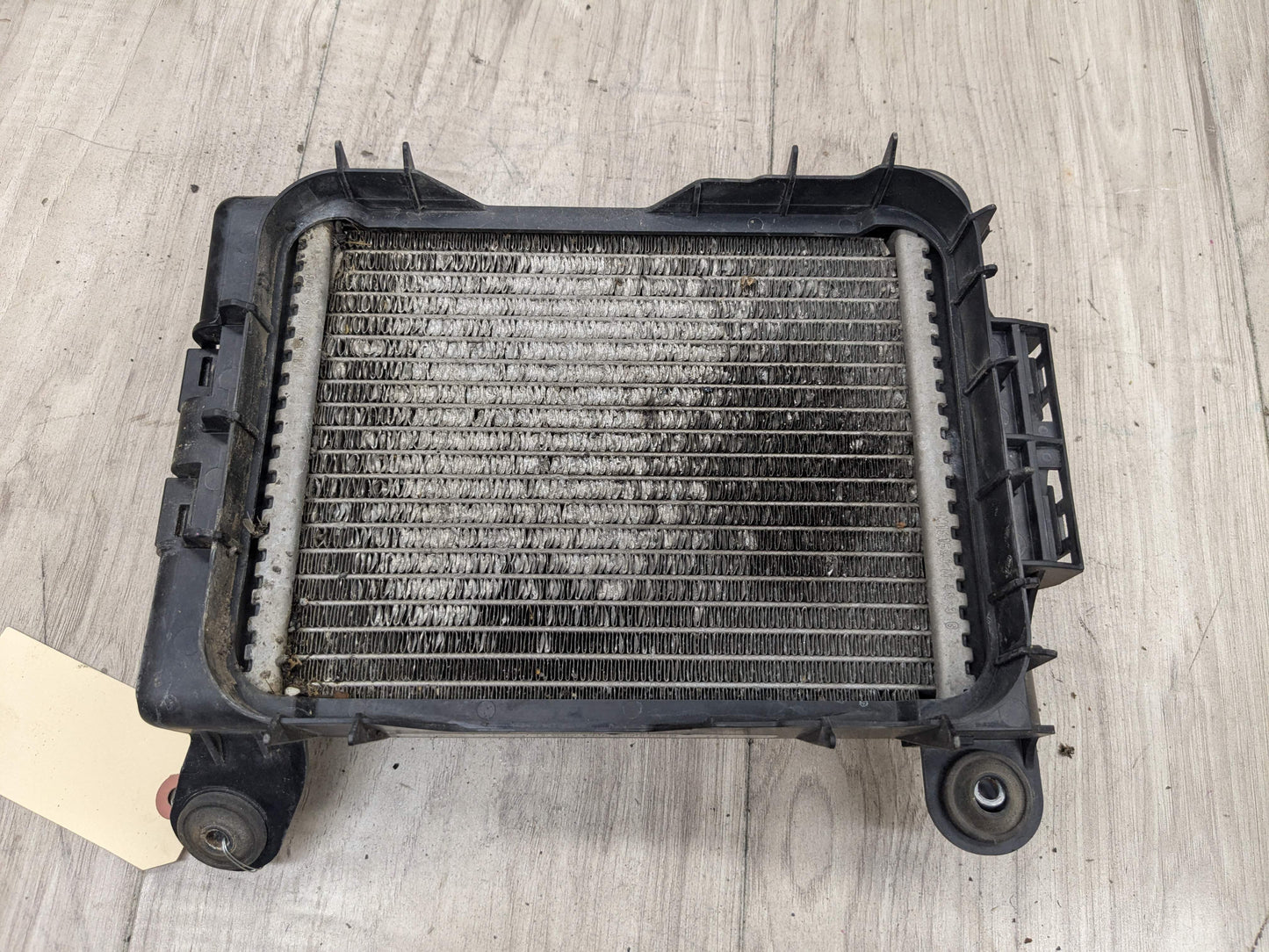 12-15 OEM BMW F22 F30 F32 F34 F36 Engine Oil Cooler Radiator Passenger Right