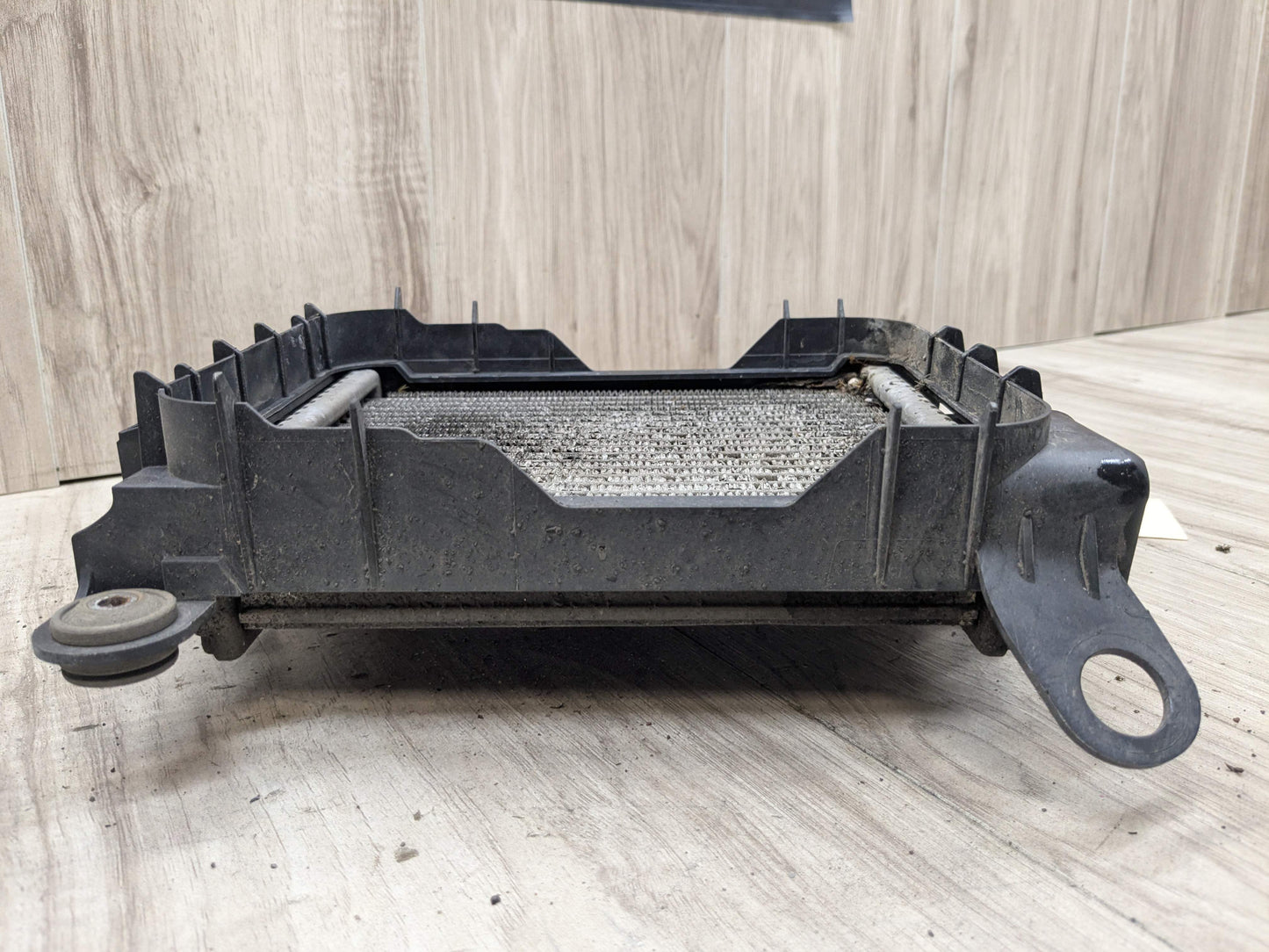 12-15 OEM BMW F22 F30 F32 F34 F36 Engine Oil Cooler Radiator Passenger Right