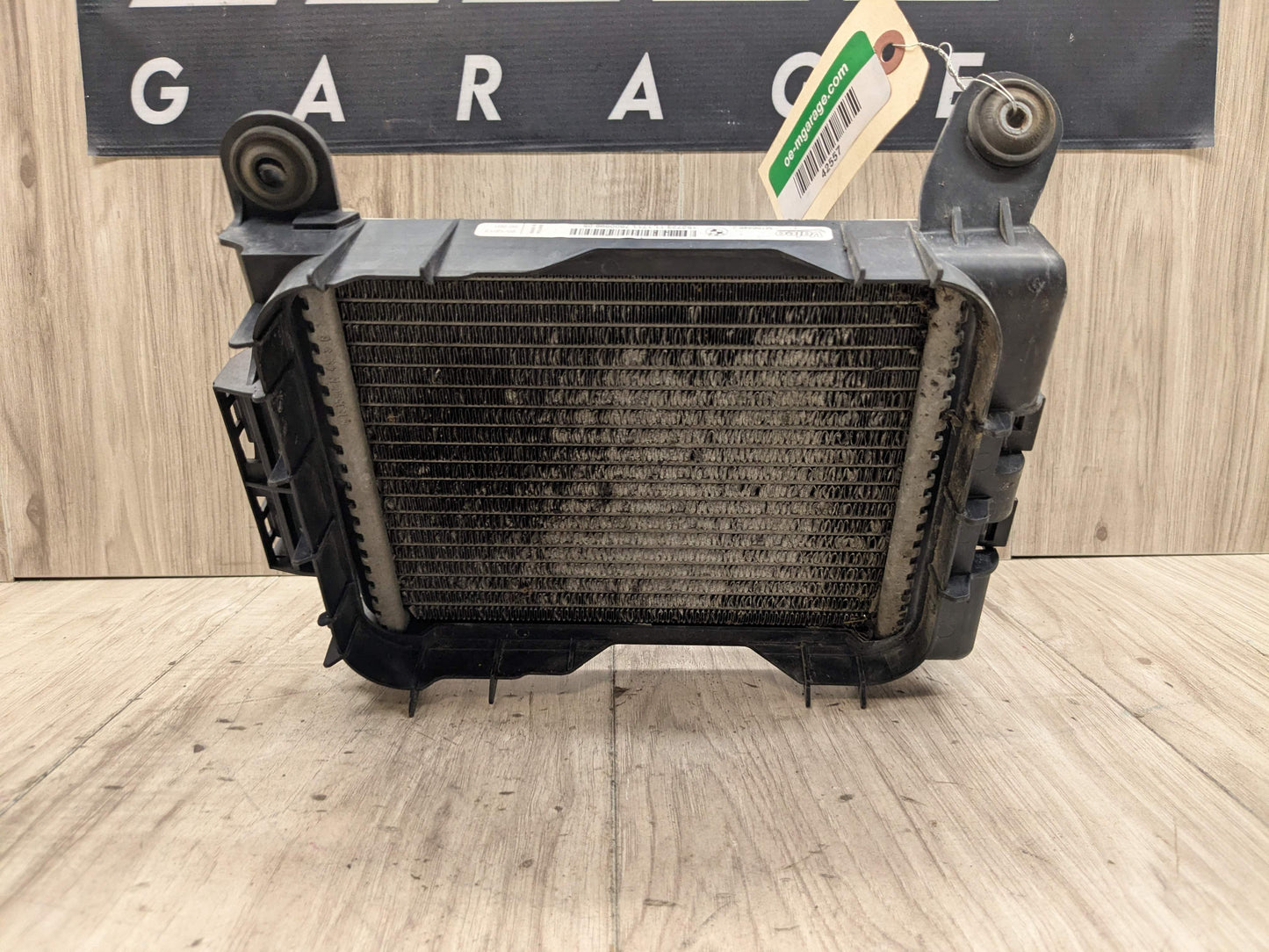 12-15 OEM BMW F22 F30 F32 F34 F36 Engine Oil Cooler Radiator Passenger Right