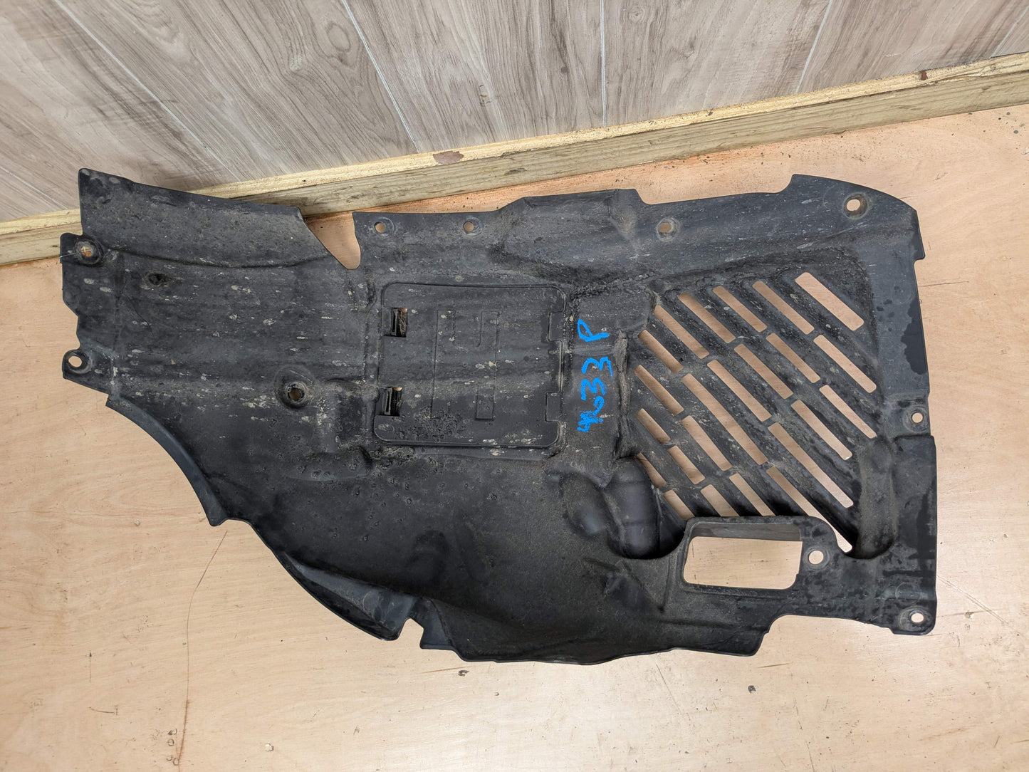 OEM BMW F32 F33 F36 Right Passenger Fender Liner Wheel Splash Shield Frontward