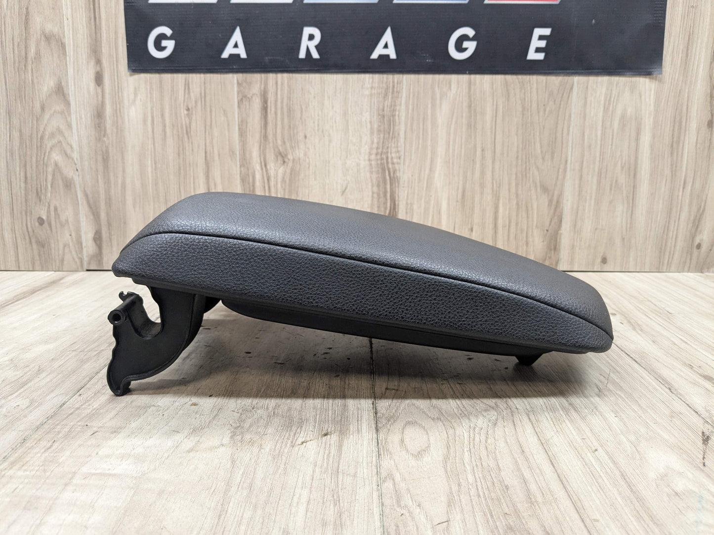 OEM BMW E90 E92 E93 328 335 Center Console Armrest Tray BLACK Leather Dakota