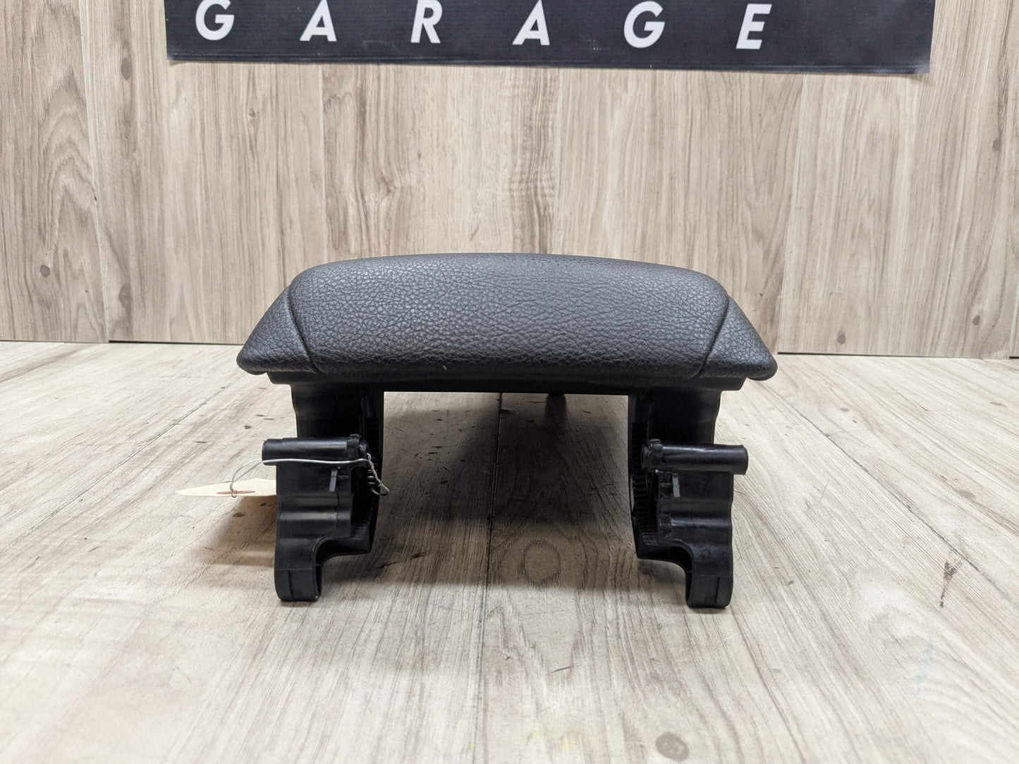 OEM BMW E90 E92 E93 328 335 Center Console Armrest Tray BLACK Leather Dakota