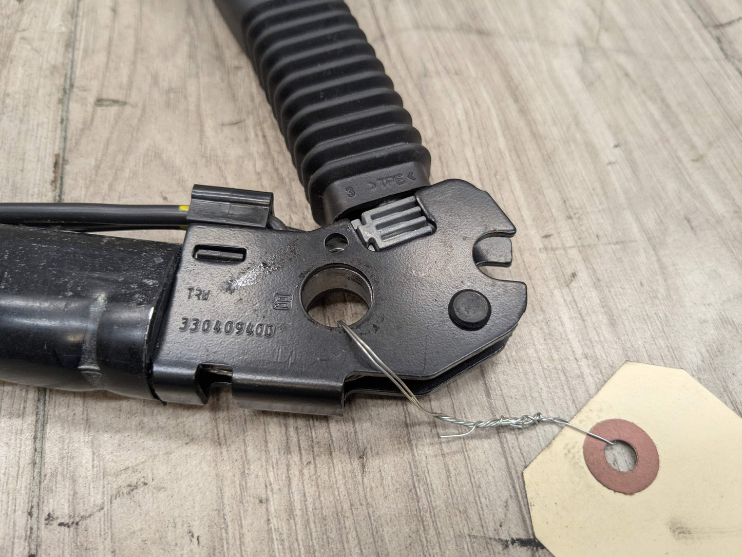 OEM BMW F30 F32 F36 F80 F82 F87 M3 Front Left Driver Seat Belt Buckle Tensioner