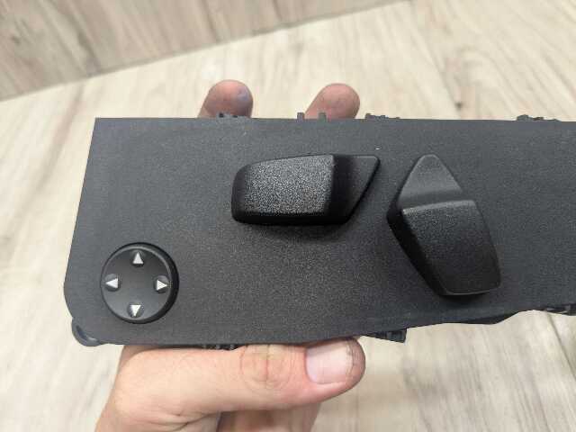 OEM BMW E60 E70 E71 X5 X6 X5M X6M Front Left Driver Seat Adjust Memory Switch