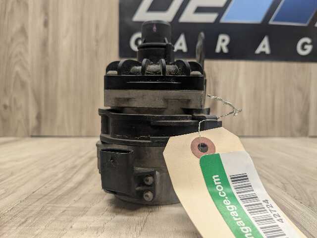 08-14 OEM BMW E70 X5M X6M Engine S63 Auxiliary Coolant Water Pump