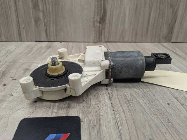 07-16 OEM BMW E89 E92 E93 328 335 M3 Right Passenger Door Window Regulator Motor