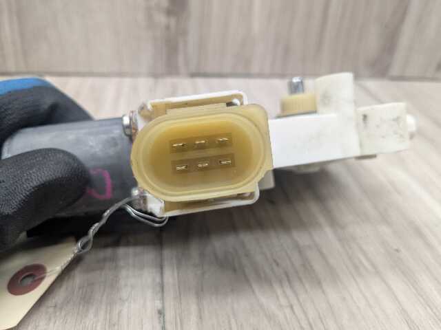 07-16 OEM BMW E89 E92 E93 328 335 M3 Right Passenger Door Window Regulator Motor