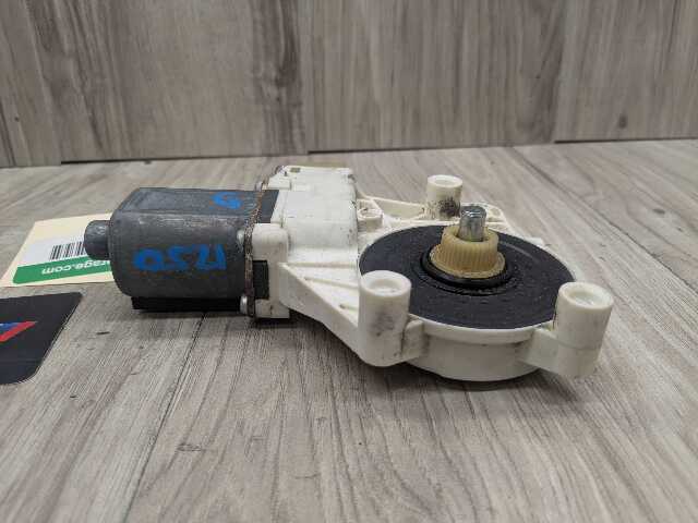 07-16 OEM BMW E89 E92 E93 328 335 M3 Left Driver Door Window Regulator Motor