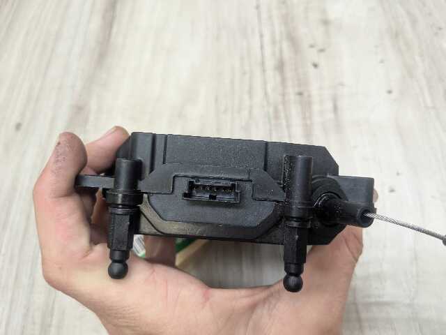 16-22 OEM BMW F48 X1 28i 28iX Rear Liftgate Trunk Lid Latch Lock Opener Actuator