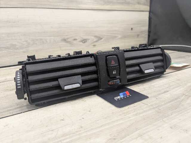 OEM BMW F30 F32 F33 F36 F80 F82 F83 M3 M4 Front Dash Central AC Air Vent Grille