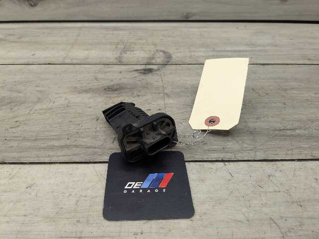 12-18 OEM BMW F82 F22 F30 F32 F10 F13 M4 MAF Mass Air Flow Sensor Meter Engine