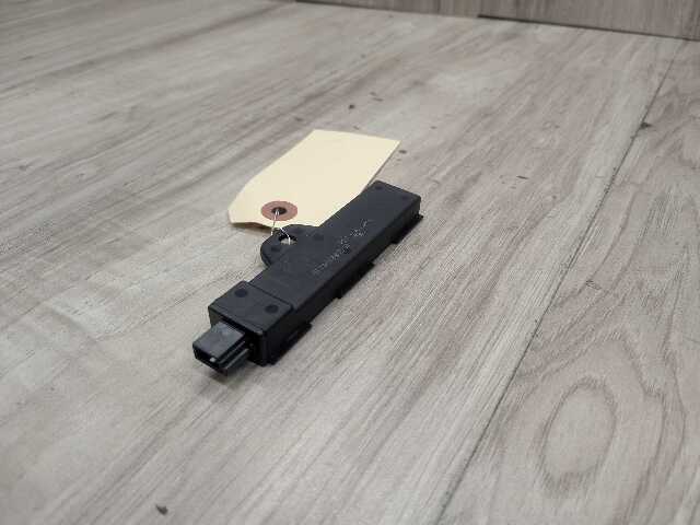 OEM BMW F02 F22 F10 F15 F30 F48 F80 Comfort Access Keyless Entry Antenna Module