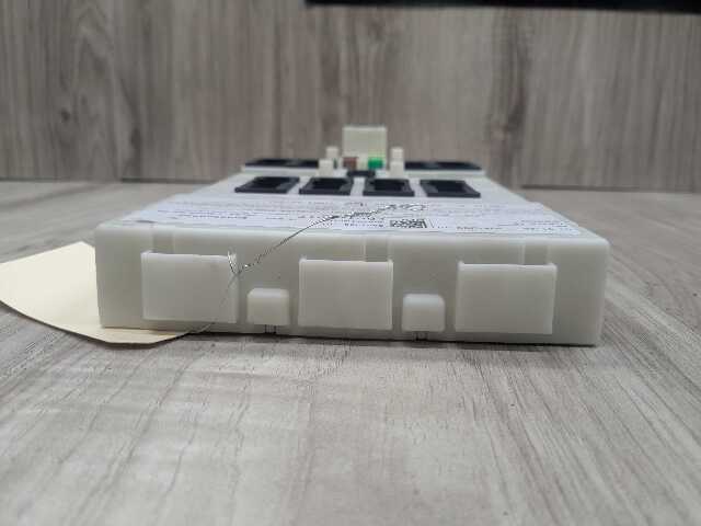 OEM BMW F15 F16 F39 F48 I01 I12 i3 i8 X1 X5 FEM Body Control Junction Box Module