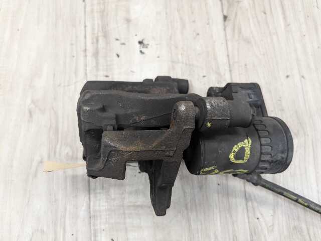 16-24 OEM BMW F39 F44 F48 X1 X2 28 228 FRONT Left Driver Brake Caliper