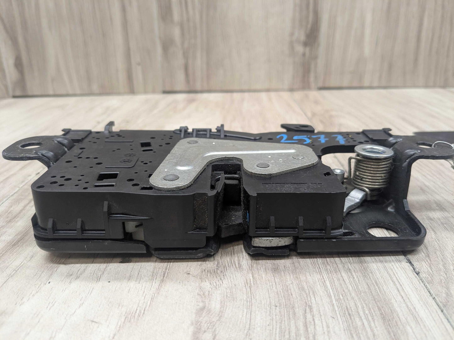 OEM BMW F48 F95 F97 G01 G05 G07 X1 X3 X5 Tailgate Trunk Lid Lock Latch Actuator