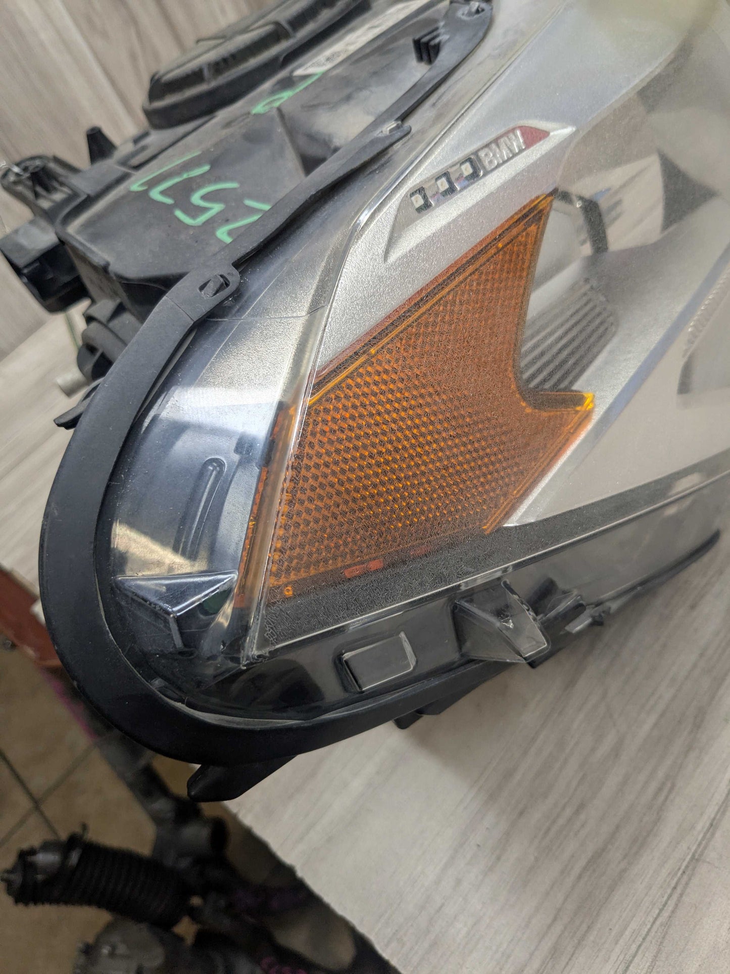 16-22 OEM BMW F48 X1 28i 28iX Right Passenger Side Halogen Headlight COMPLETE