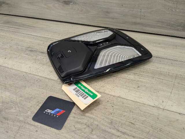 OEM BMW F90 F97 G01 G05 G20 G30 330 X3 Front Roof Console Dome Light SOS Switch