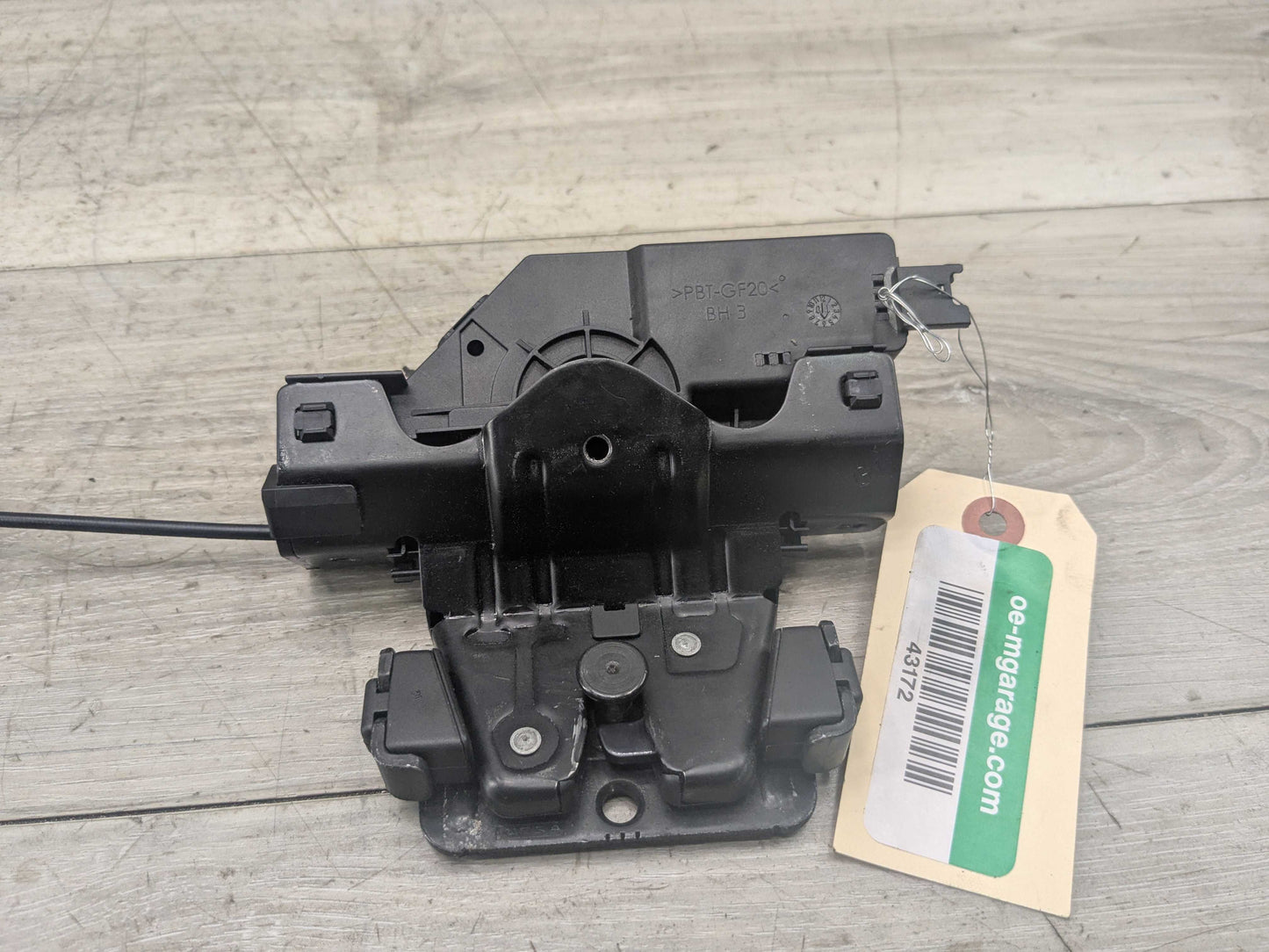 OEM BMW E82 E88 E90 E92 E93 Rear Trunk Lid Latch Lock Opener Actuator w/ Cable