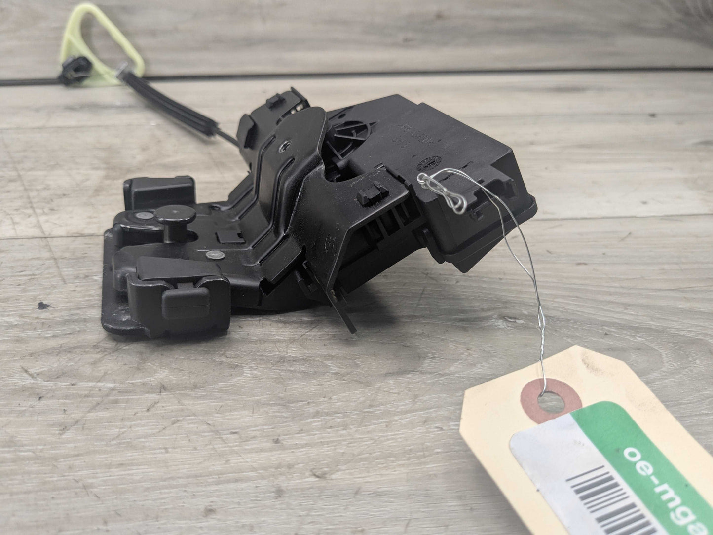 OEM BMW E82 E88 E90 E92 E93 Rear Trunk Lid Latch Lock Opener Actuator w/ Cable