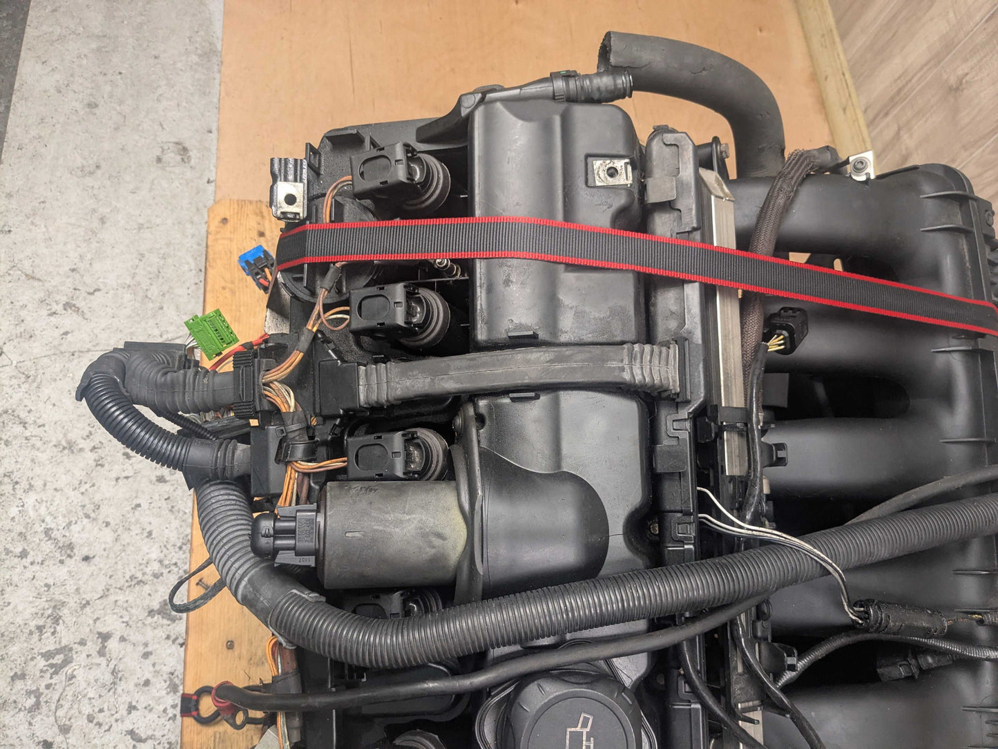 OEM BMW E88 E90 E92 E93 N52 COMPLETE ENGINE MOTOR RWD 121k Ran! Video!