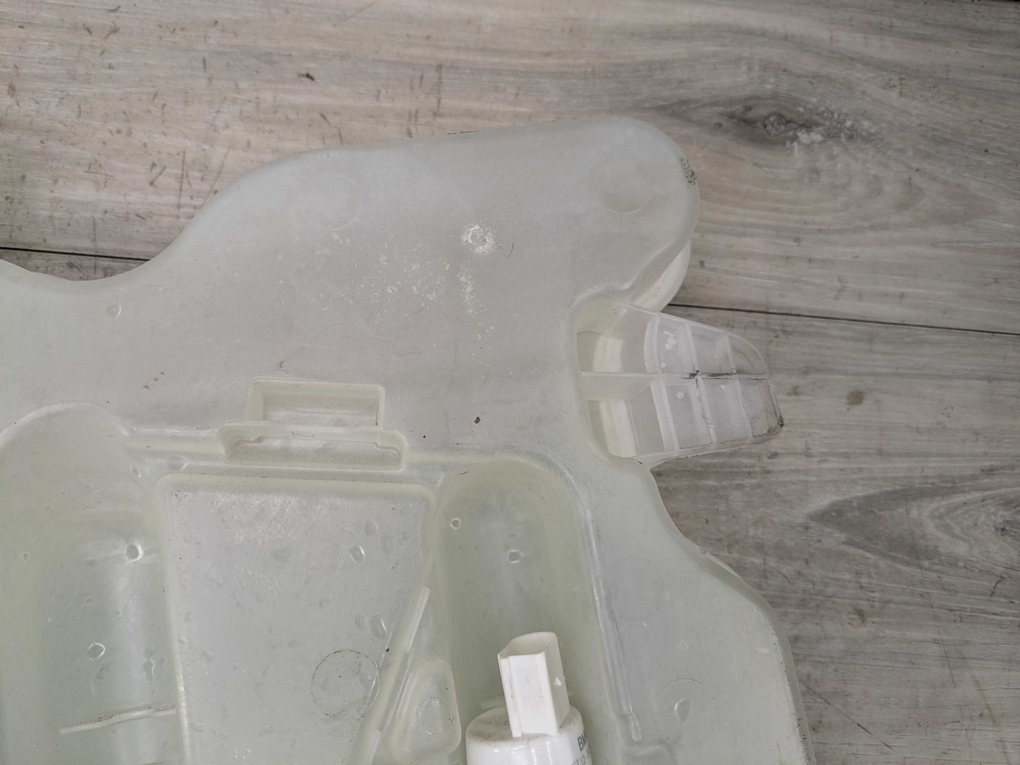 OEM BMW G20 G22 330 M340 430 M440 Windshield Wipe Washer Bottle Tank Reservoir