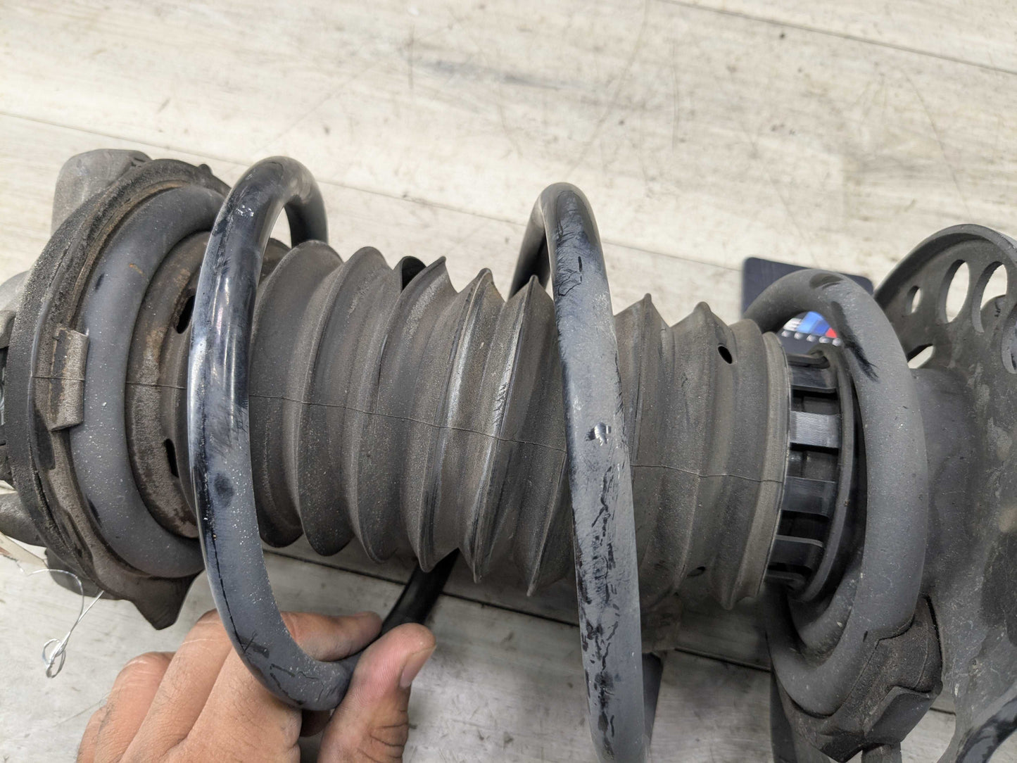 *19-25 OEM BMW G20 330i RWD FRONT Right Passenger Spring Strut Shock Absorber