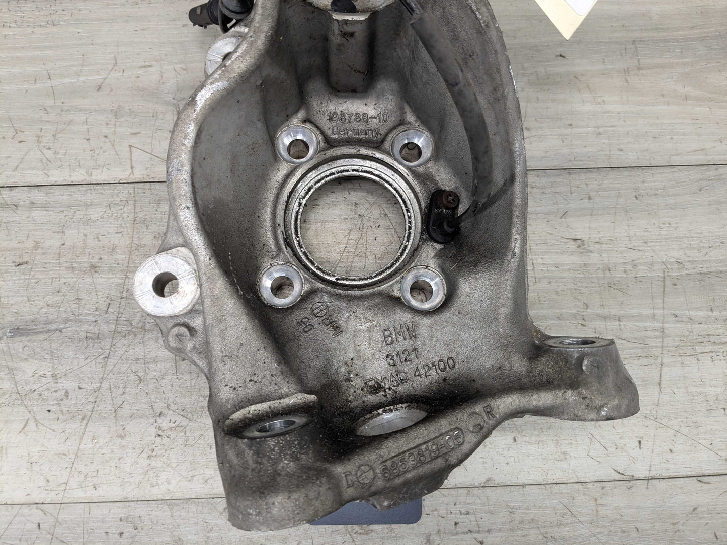 OEM BMW F22 F23 F30 F32 F33 AWD Front Left Driver Spindle Hub Carrier Knuckle