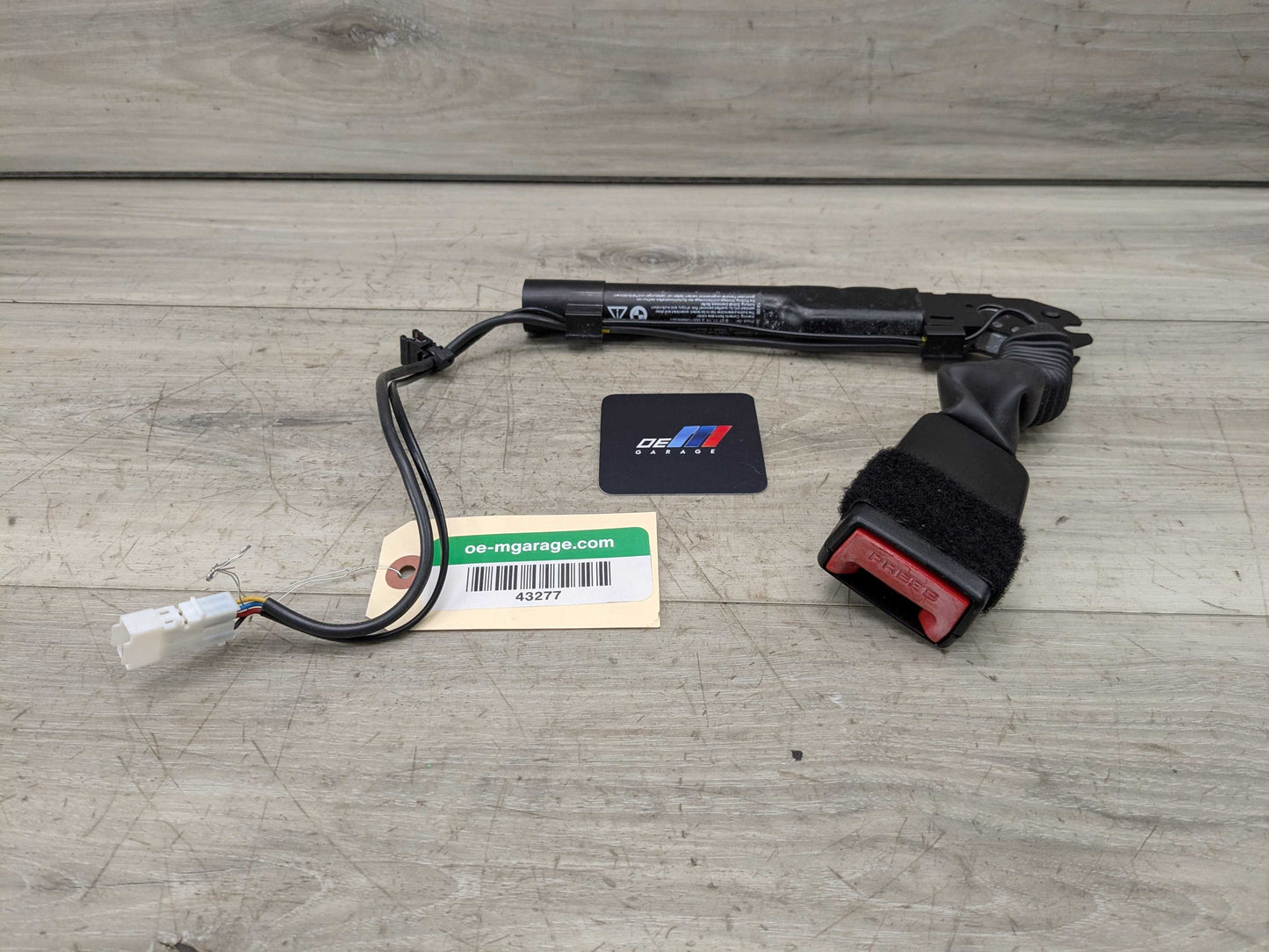 OEM BMW F30 F32 F36 F80 F82 F87 M3 Front Left Driver Seat Belt Buckle Tensioner