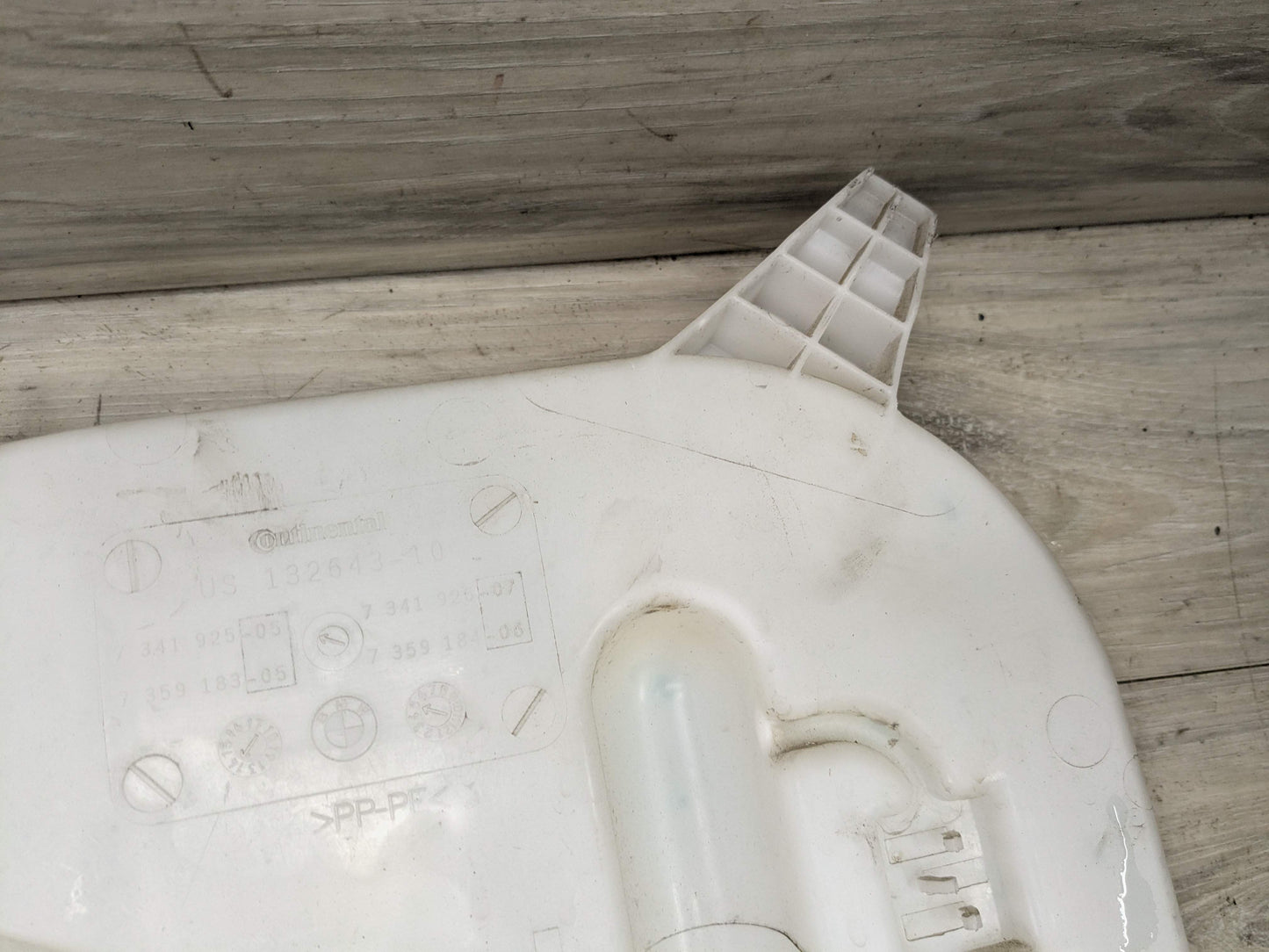 11-18 OEM BMW F25 F26 X3 X4 Windshield Wipe Washer Bottle Tank Reservoir