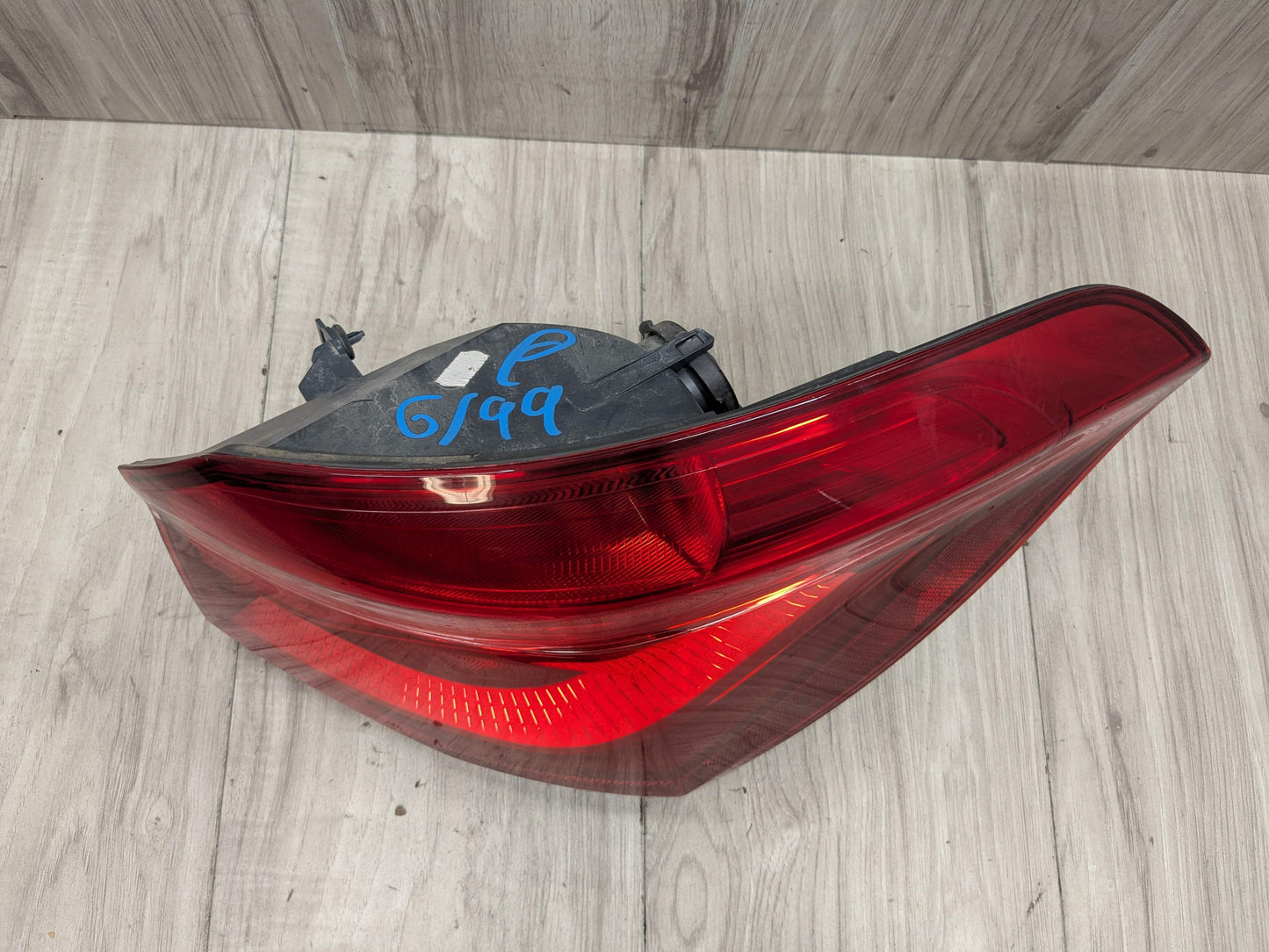 16-22 OEM BMW F48 X1 28 Rear Right Passenger Quarter Panel Outer Tail Light