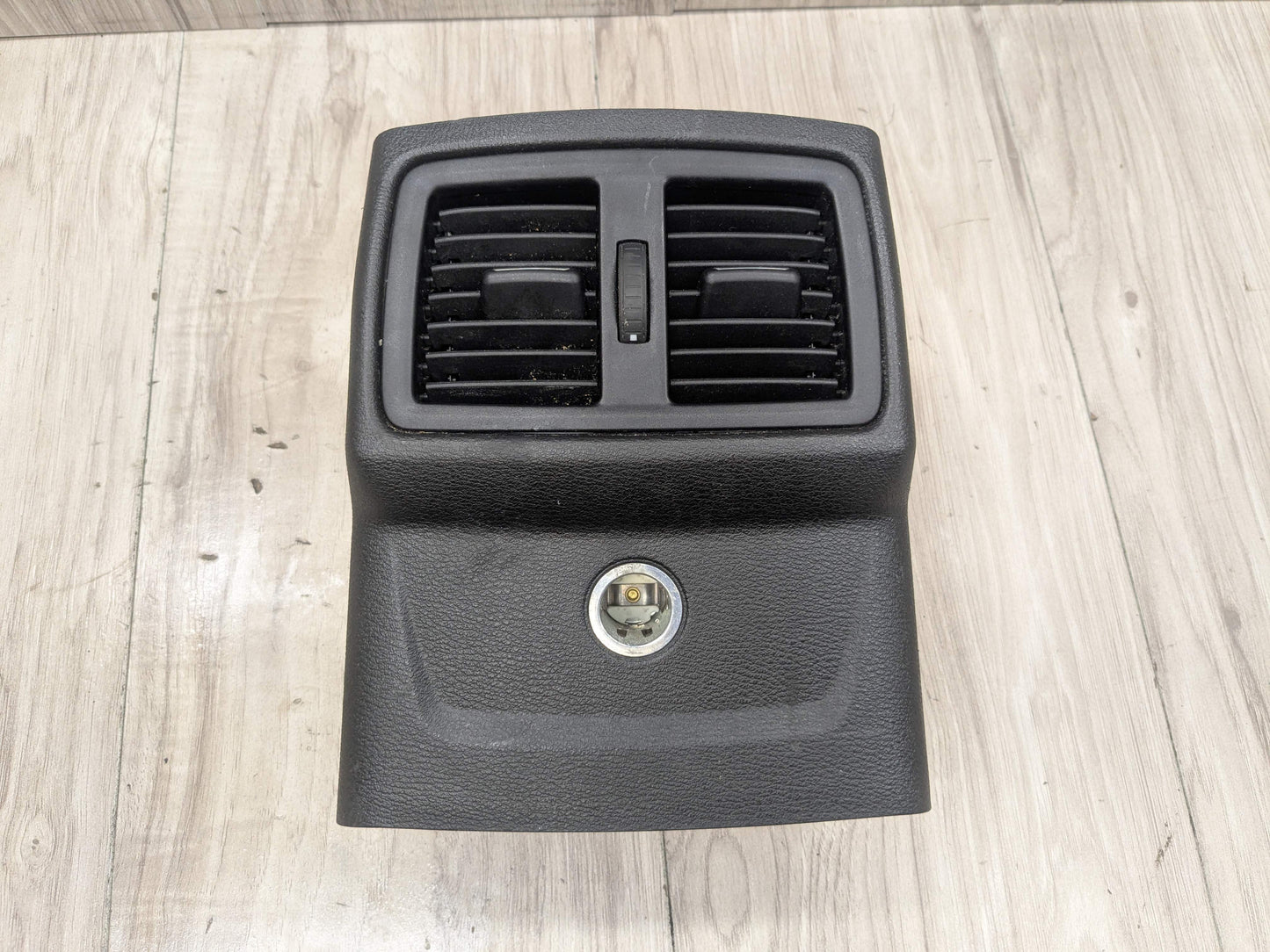 16-22 OEM BMW F39* F48 X1 X2 28i 28iX M35iX Rear Center AC Air Vent Grille Black