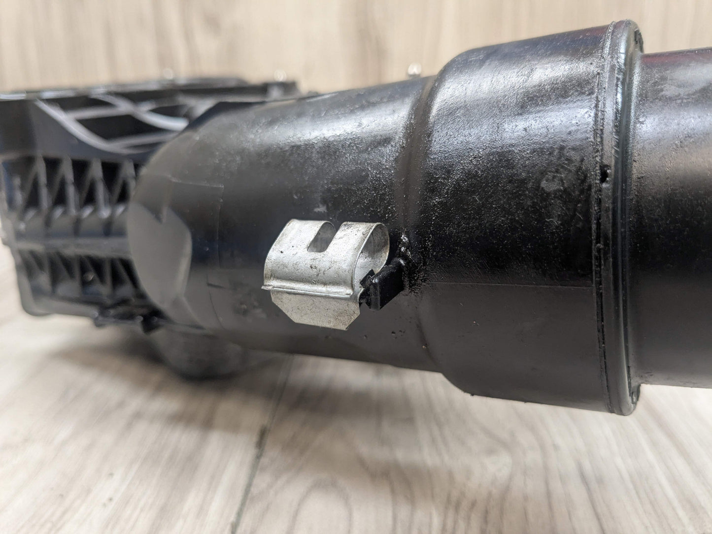 PRE-LCI OEM BMW F39 F48 X1 X2 28i 28iX Engine B46 Oil Filter Housing