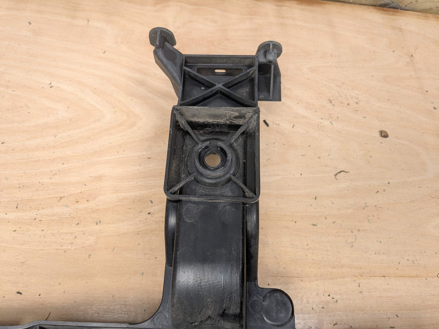 16-22 OEM BMW F48 X1 Rear Bumper Right Left Side Brackets Mounts Supports PAIR