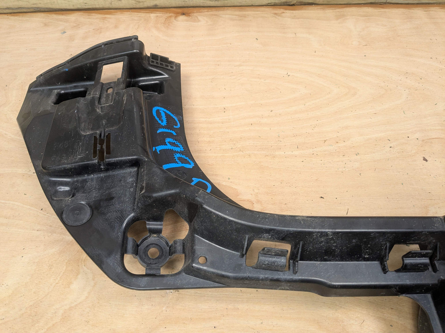16-22 OEM BMW F48 X1 Rear Bumper Right Left Side Brackets Mounts Supports PAIR