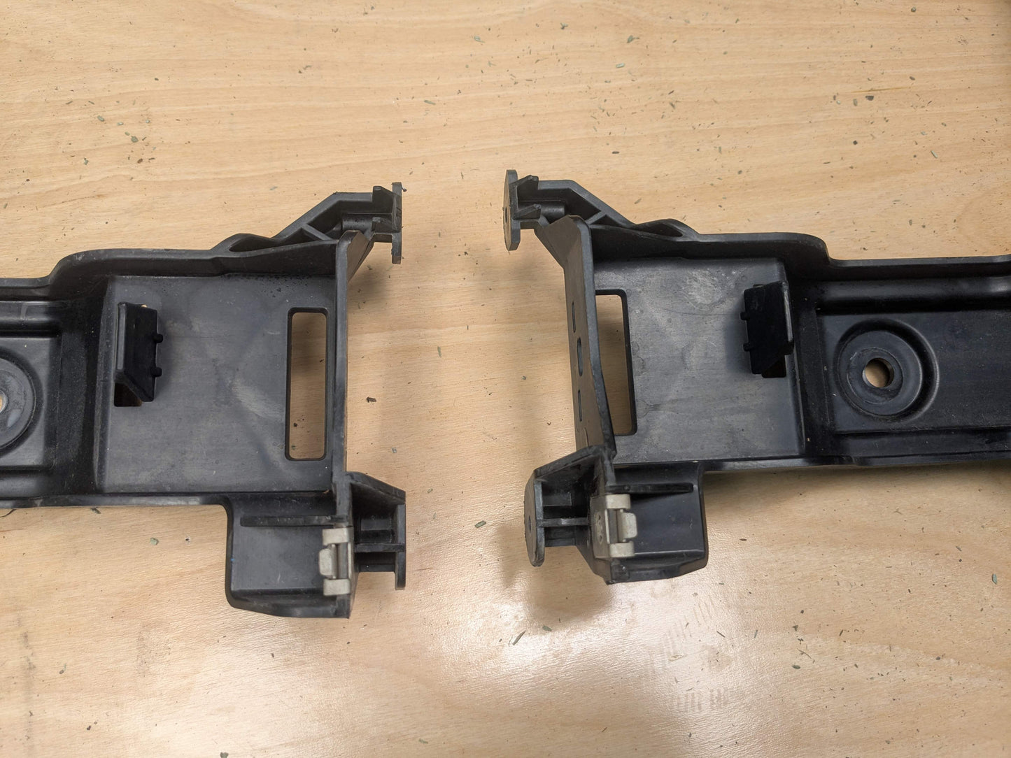 16-22 OEM BMW F48 X1 Rear Bumper Right Left Side Brackets Mounts Supports PAIR