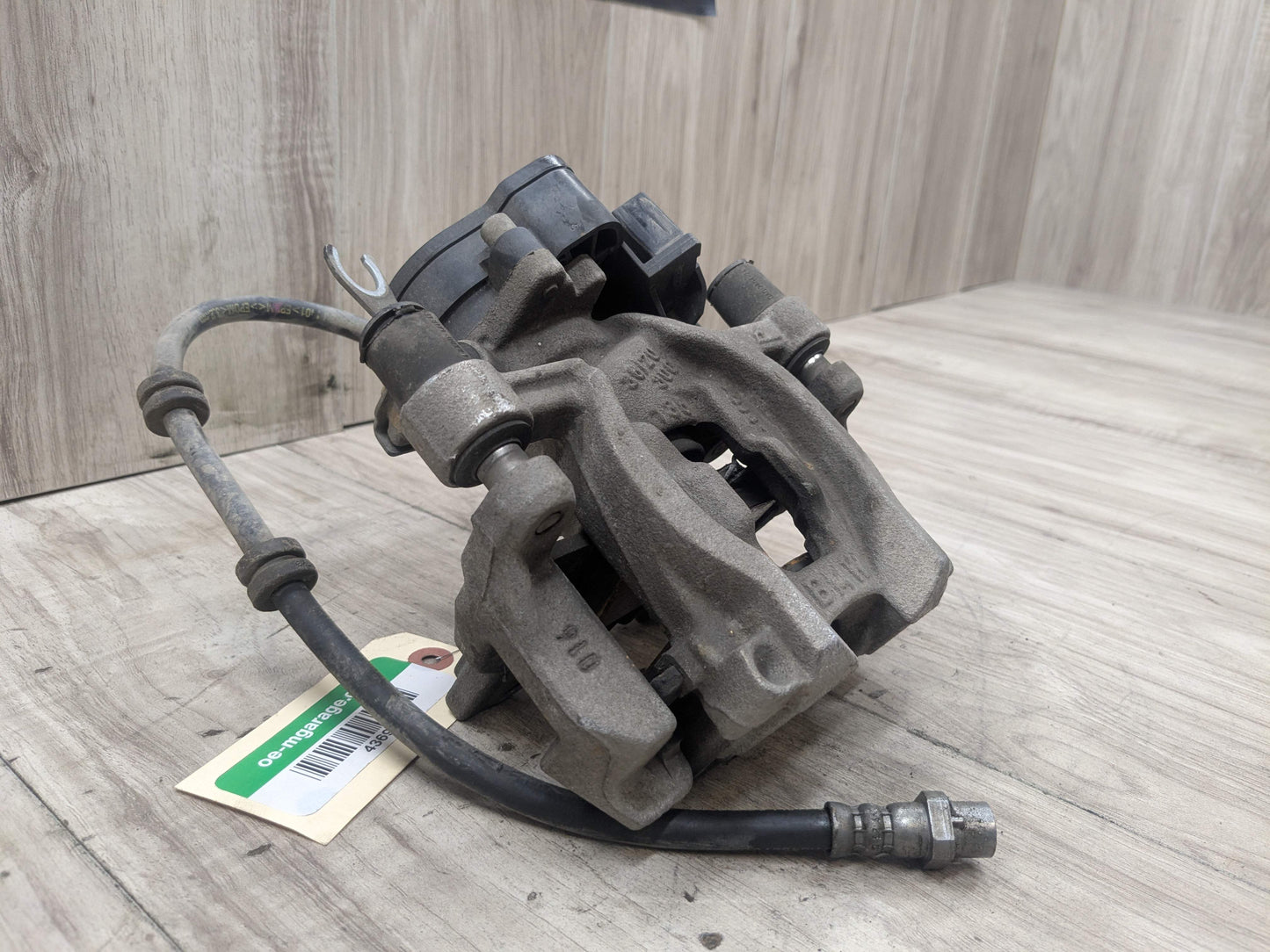 16-24 OEM BMW F39 F44 F48 X1 X2 28 228 REAR Left Driver Brake Caliper