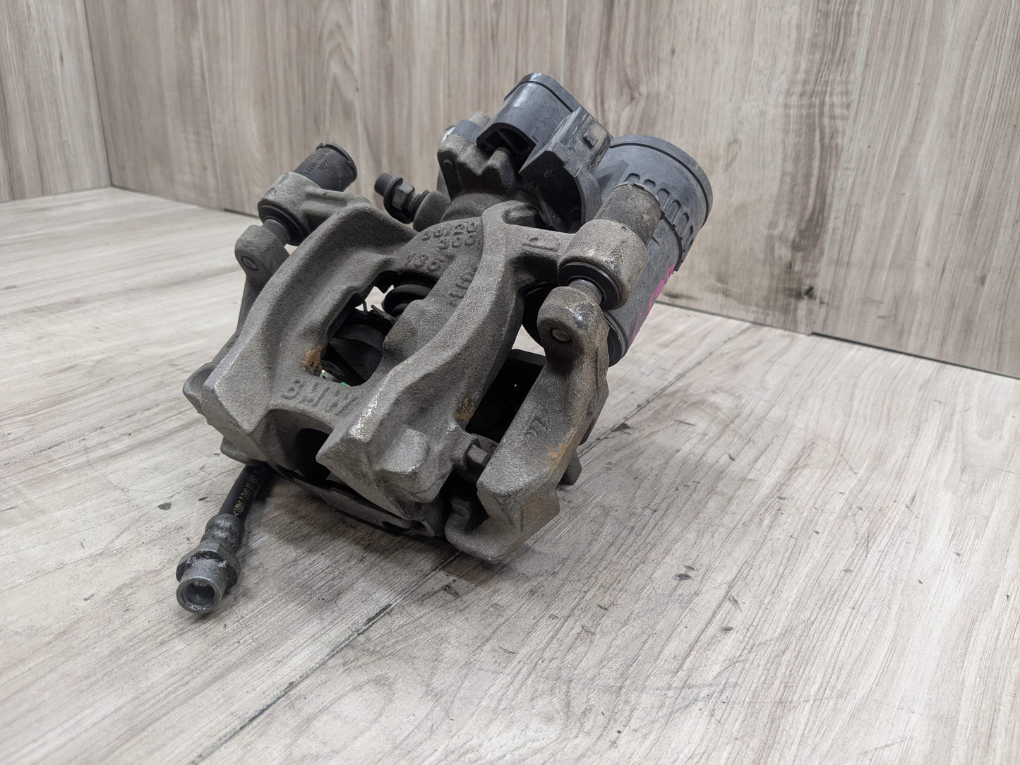 16-24 OEM BMW F39 F44 F48 X1 X2 28 228 REAR Left Driver Brake Caliper
