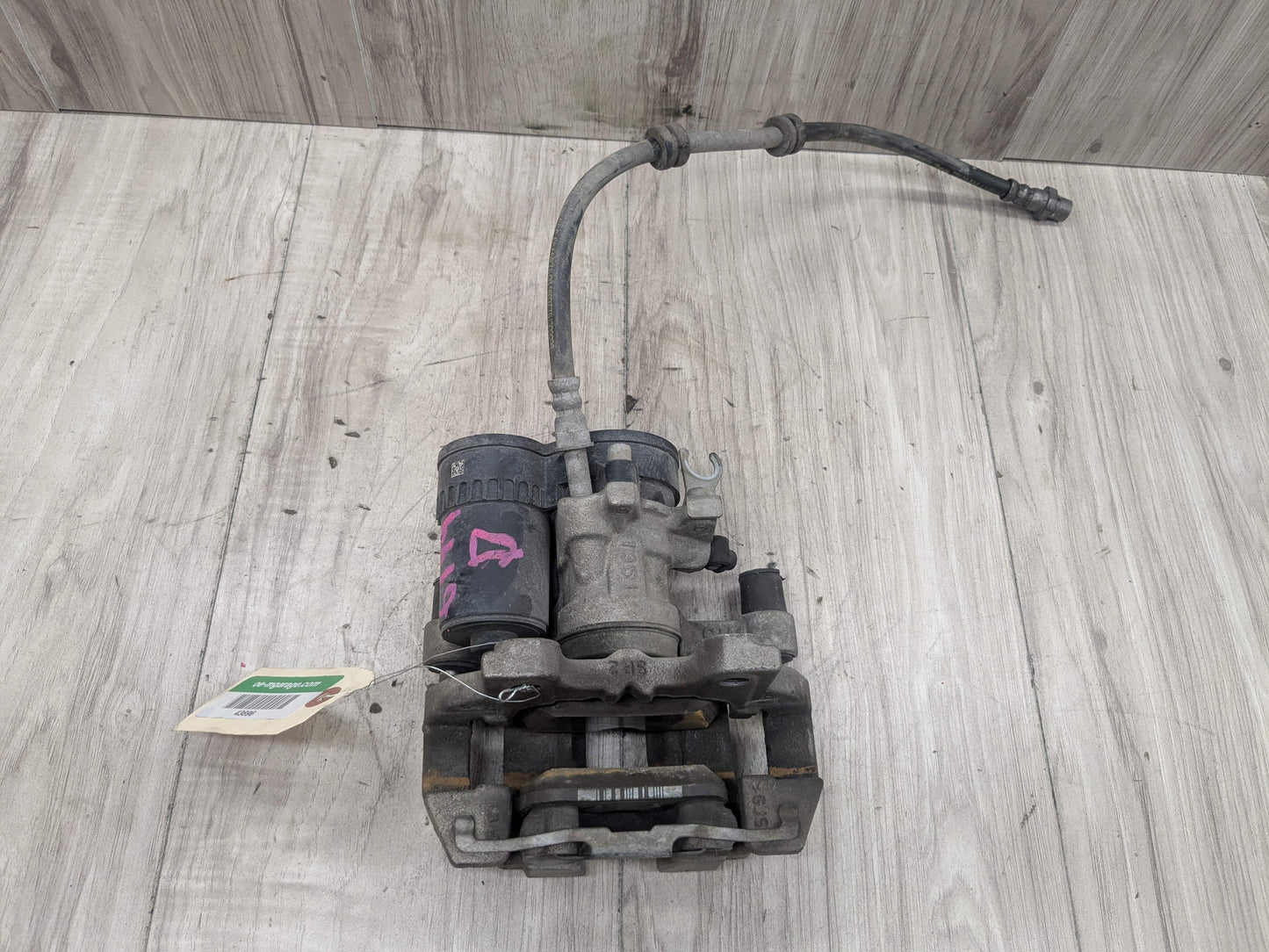 16-24 OEM BMW F39 F44 F48 X1 X2 28 228 REAR Left Driver Brake Caliper