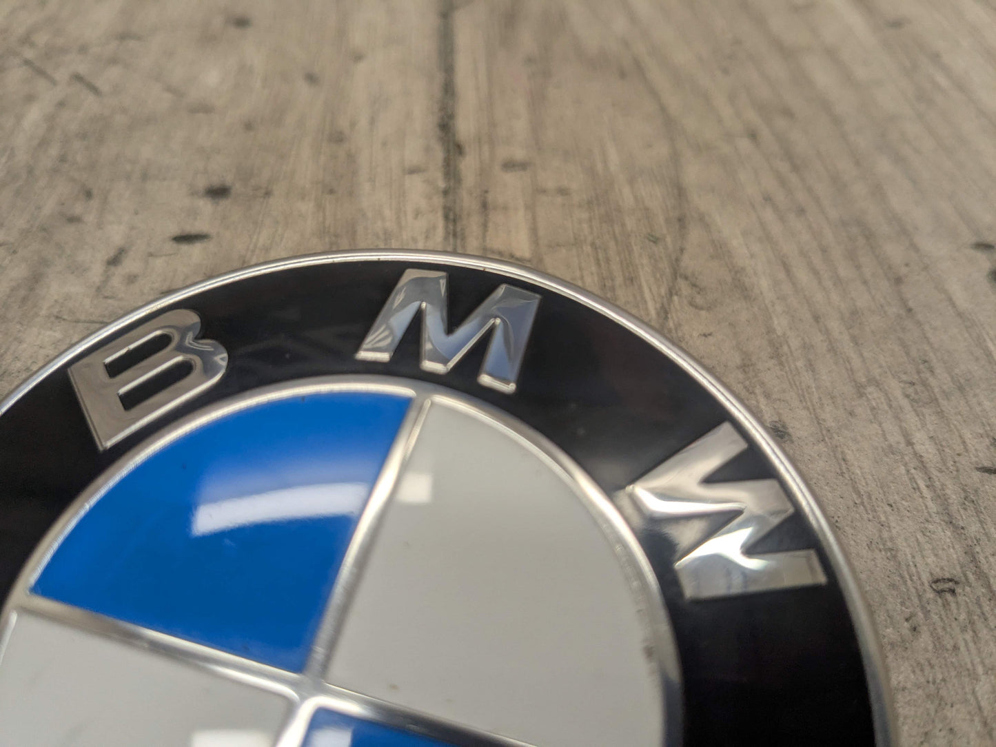 OEM BMW F15 F16 F48 F85 F91 G16 U11 X1 M8 Hood Bonnet Emblem Badge Logo Symbol