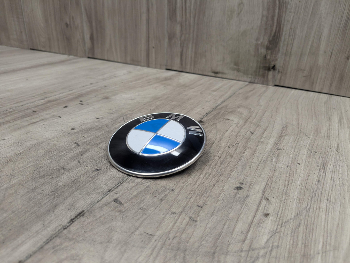 OEM BMW F15 F16 F48 F85 F91 G16 U11 X1 M8 Hood Bonnet Emblem Badge Logo Symbol