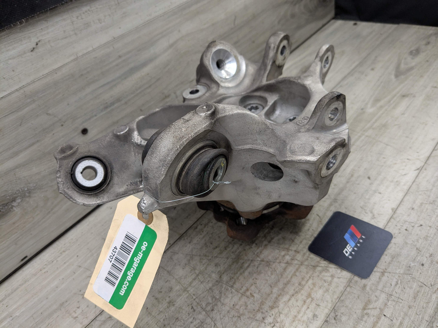 OEM BMW G20 330 M340 REAR Right Passenger Knuckle Wheel Hub Spindle Bearing
