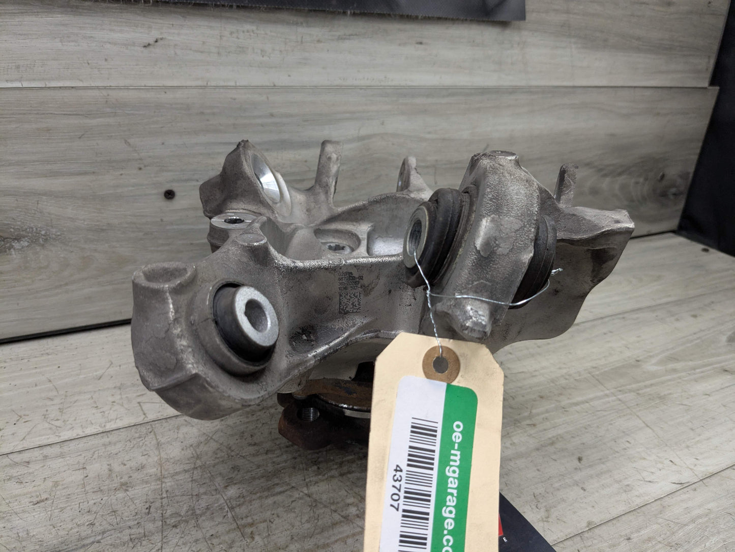 OEM BMW G20 330 M340 REAR Right Passenger Knuckle Wheel Hub Spindle Bearing