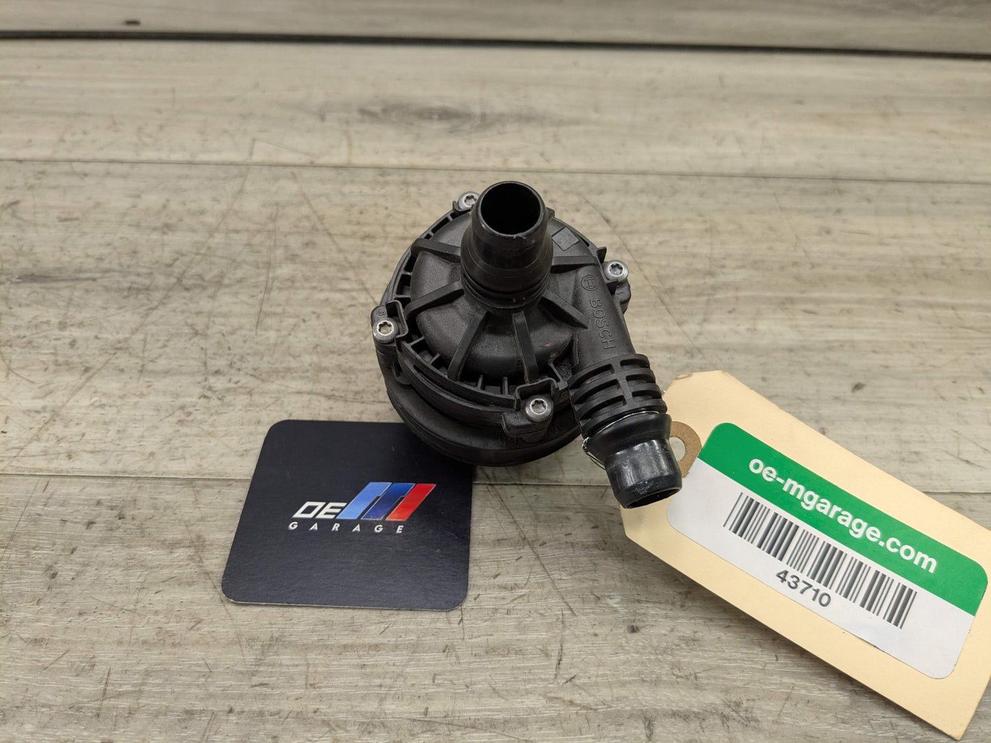 *OEM BMW G01 G05 G20 G22 G30 G42 G80 G82 G83 M3 M4 Engine Auxiliary Water Pump