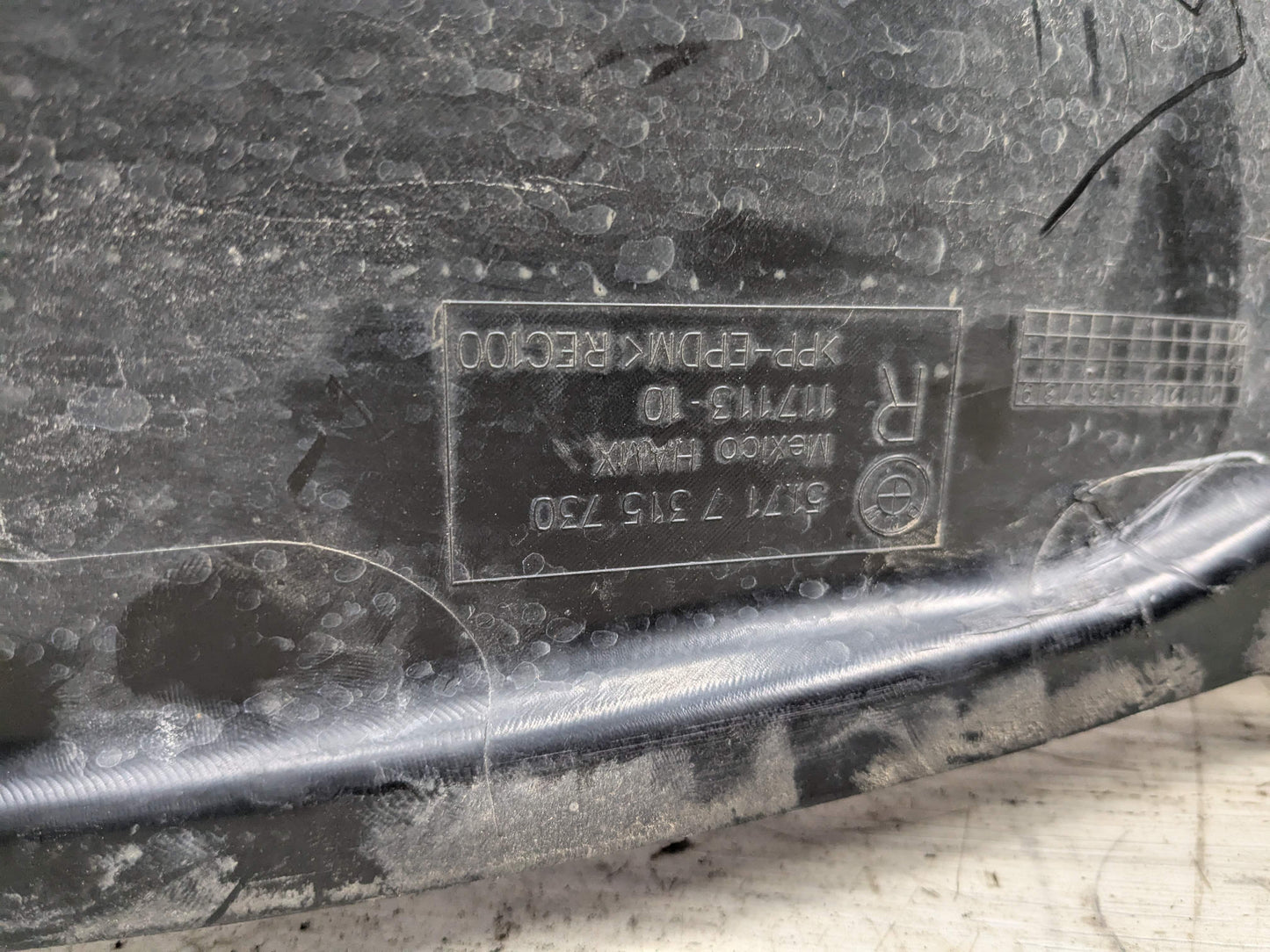 OEM BMW G20 G22 G23 G42 Front Right Passenger Fender Liner Wheel Splash Shield