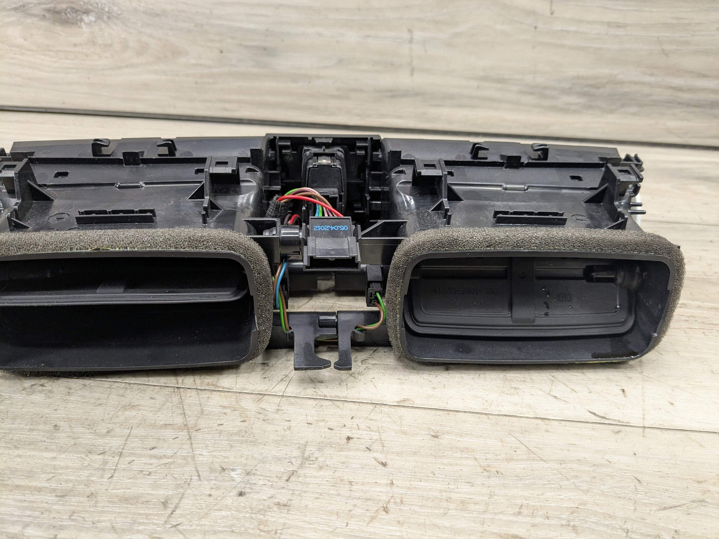 OEM BMW F30 F32 F33 F36 F80 F82 F83 M3 M4 Front Dash Central AC Air Vent Grille