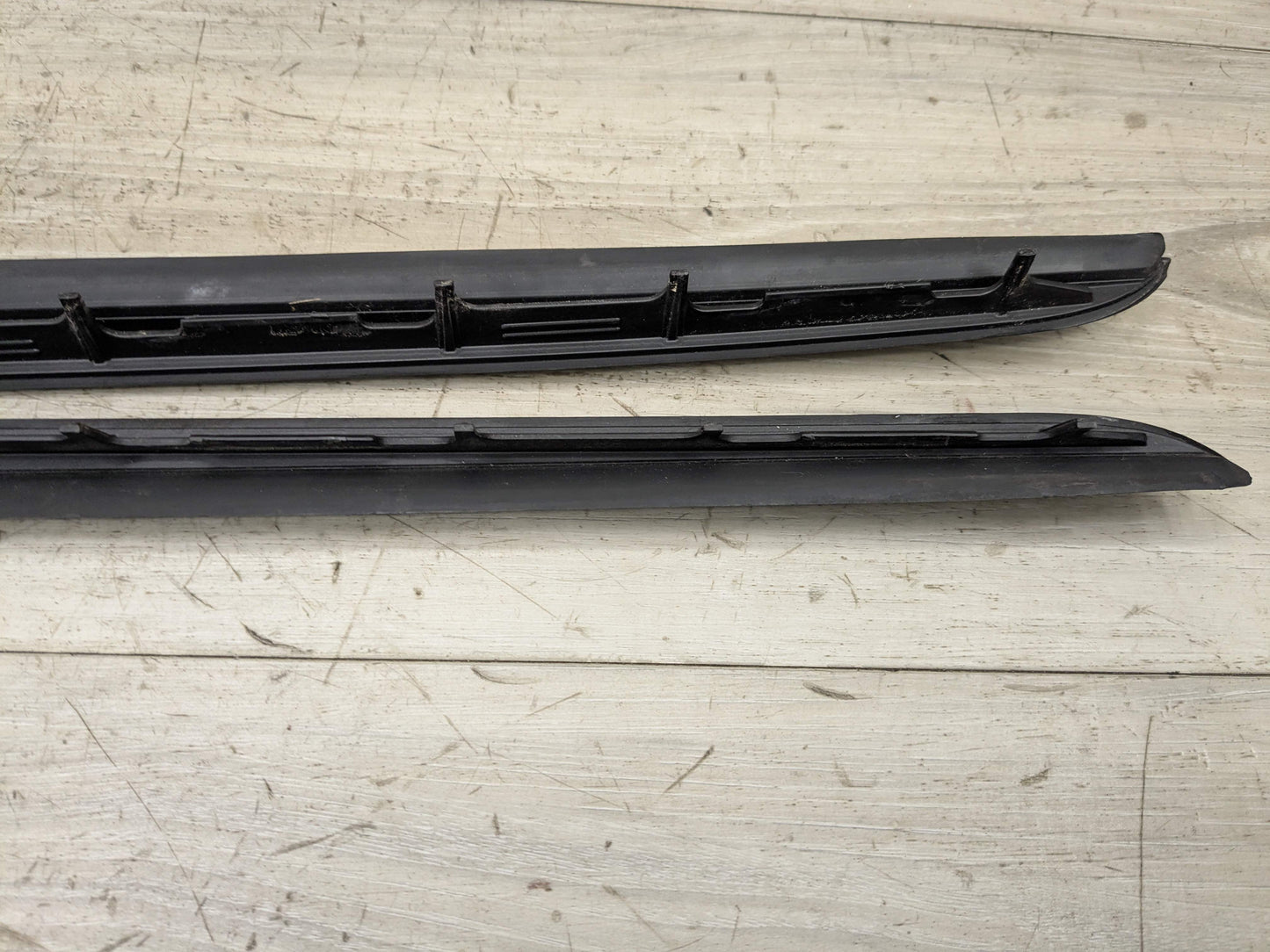 *12-20 OEM BMW F30 F31 F80 M3 Front Left Right Windshield Side Drip Molding PAIR