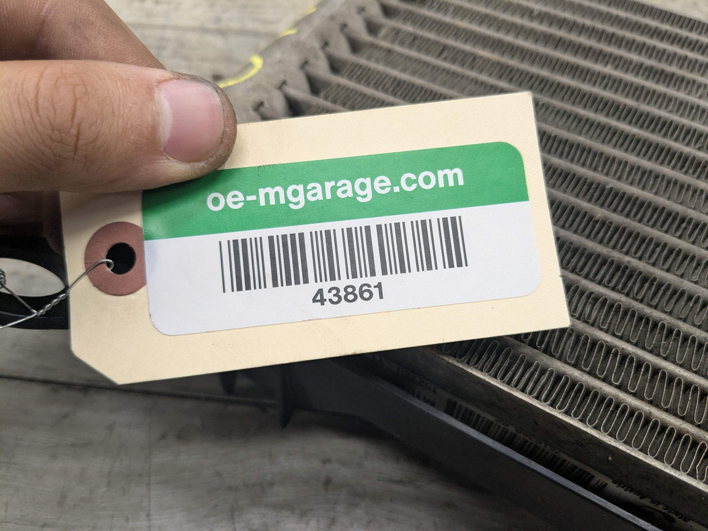 12-15 OEM BMW F22 F30 F32 F34 F36 Engine Oil Cooler Radiator Passenger Right*