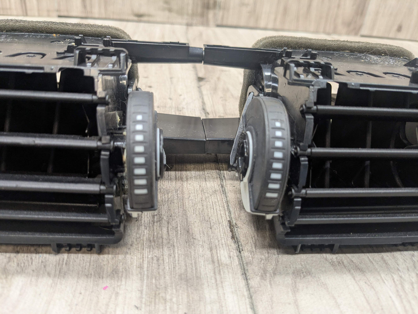 16-23 OEM BMW F39 F48 X1 X2 Center Middle Dash Fresh Air AC Vent Grill Grille